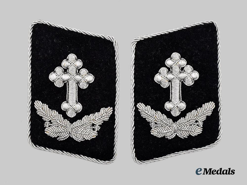 germany,_kriegsmarine._a_rare_and_mint_set_of_early-_issue_chaplain_collar_tabs___m_n_c5123