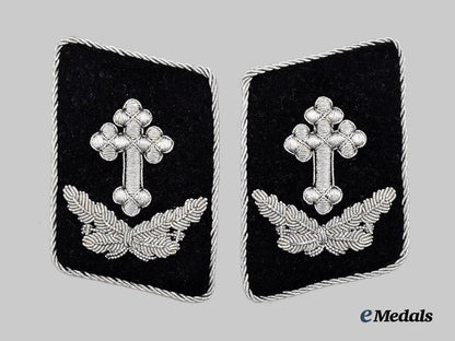 germany,_kriegsmarine._a_rare_and_mint_set_of_early-_issue_chaplain_collar_tabs___m_n_c5123