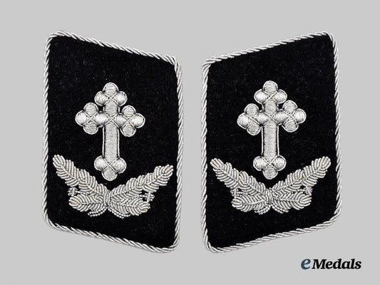 germany,_kriegsmarine._a_rare_and_mint_set_of_early-_issue_chaplain_collar_tabs___m_n_c5123