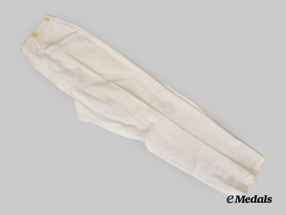 germany,_kriegsmarine._a_summer_uniform_for_a_decorated_fregattenkapitän___m_n_c5127