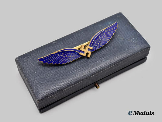 germany,_luftwaffe._a_rare_civil_pilot’s_badge,_with_case,_by_c._e._juncker___m_n_c5128
