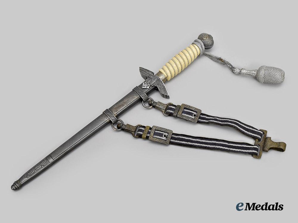 germany,_luftwaffe._an_officer’s_dress_dagger,_with_general’s_hanger,_by_f._w._höller___m_n_c5136