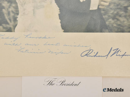 united_states._a_letter_and_photograph_signed_by_richard_nixon,1972___m_n_c5151