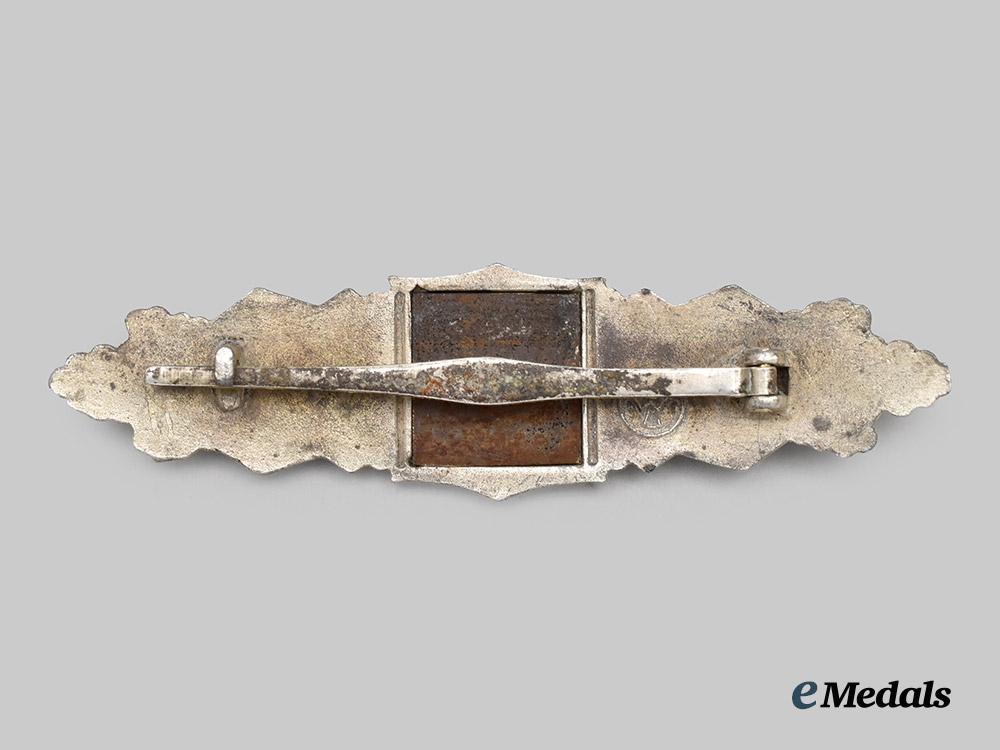 germany,_wehrmacht._a_close_combat_clasp,_silver_grade,_by_gebrüder_wegerhoff___m_n_c5160