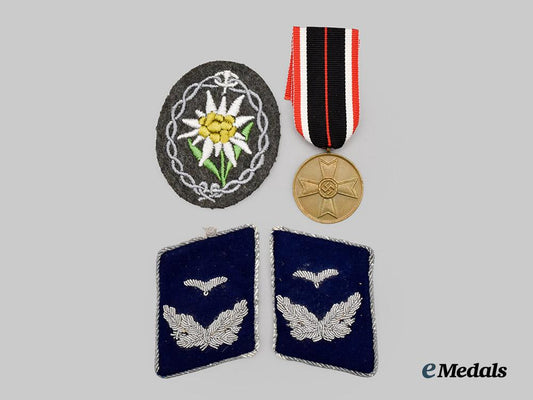 germany,_wehrmacht._a_mixed_lot_of_awards_and_insignia___m_n_c5180