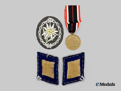 germany,_wehrmacht._a_mixed_lot_of_awards_and_insignia___m_n_c5181