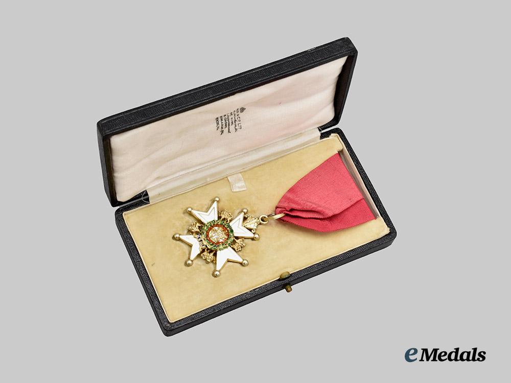 united_kingdom._an_order_of_the_bath,_commander_by_garrard&_co.,_in_case,_c.1918___m_n_c5222