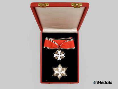 germany,_third_reich._an_order_of_the_german_eagle,_i_i_class_cross_with_breast_star_and_case,_by_gebrüder_godet___m_n_c5240