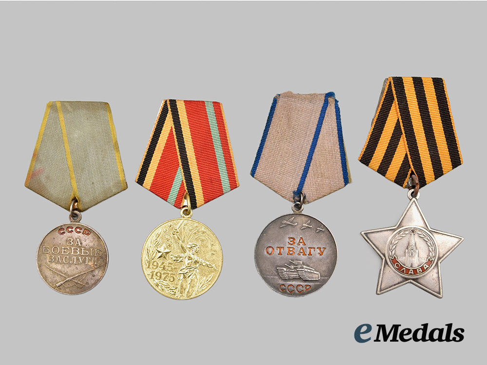 russia,_soviet_union._a_lot_of_decorations&_medals___m_n_c5300