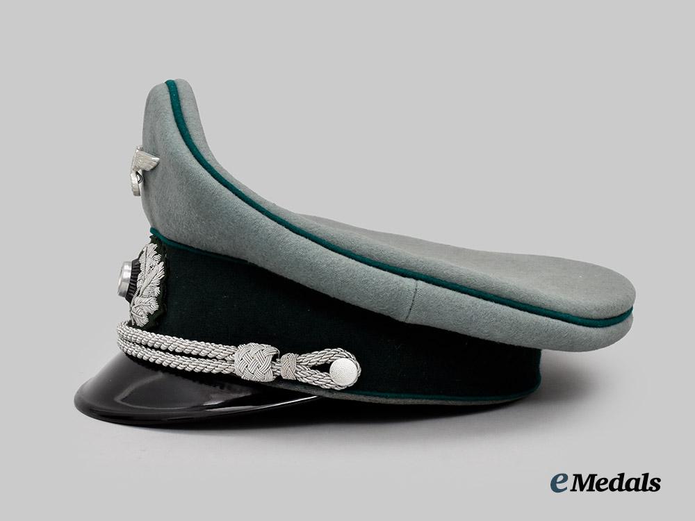 germany,_heer._an_administrative_officer’s_visor_cap,_by_n._schega&_neffe___m_n_c5304
