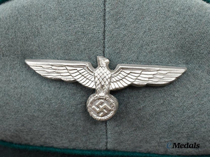 germany,_heer._an_administrative_officer’s_visor_cap,_by_n._schega&_neffe___m_n_c5309