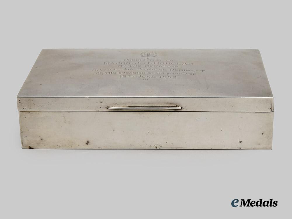 united_kingdom._a_sterling_silver_presentation_box_to_major_j._r._douglas_of_the_special_air_service_regiment(_s_a_s)___m_n_c5310