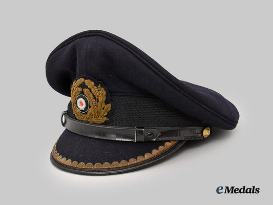 germany,_kriegsmarine._a_junior_officer’s_visor_cap___m_n_c5352