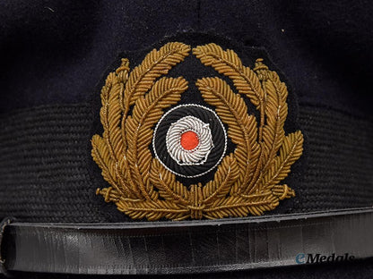 germany,_kriegsmarine._a_junior_officer’s_visor_cap___m_n_c5359