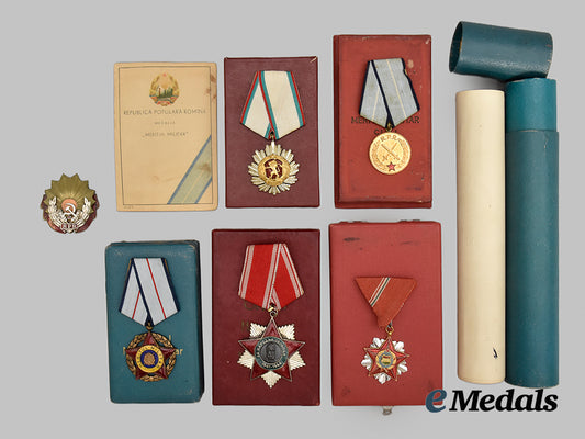 international._a_large_lot_of_medals&_awards___m_n_c5377