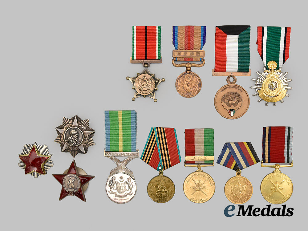 international._a_large_lot_of_medals&_awards___m_n_c5388