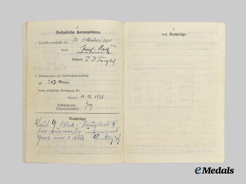 germany,_third_reich._a_mixed_lot_of_third_reich_organizational_membership_cards_and_booklets___m_n_c5423
