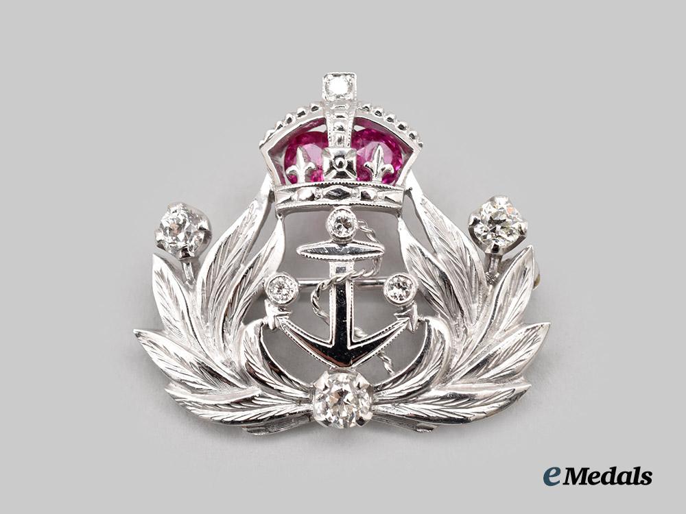 united_kingdom._a_royal_navy_sweetheart_badge_in_white_gold_and_diamonds___m_n_c5435