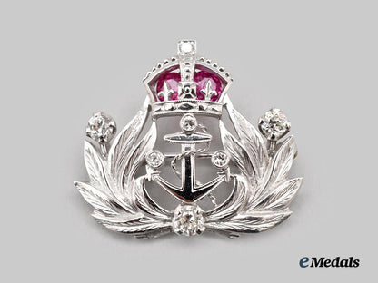 united_kingdom._a_royal_navy_sweetheart_badge_in_white_gold_and_diamonds___m_n_c5435