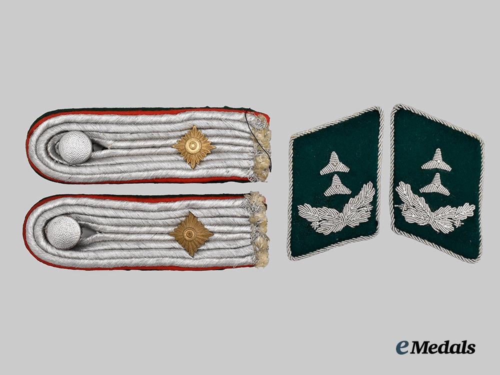germany,_luftwaffe._a_set_of_administration_kriegsoberinspektor_rank_insignia___m_n_c5500