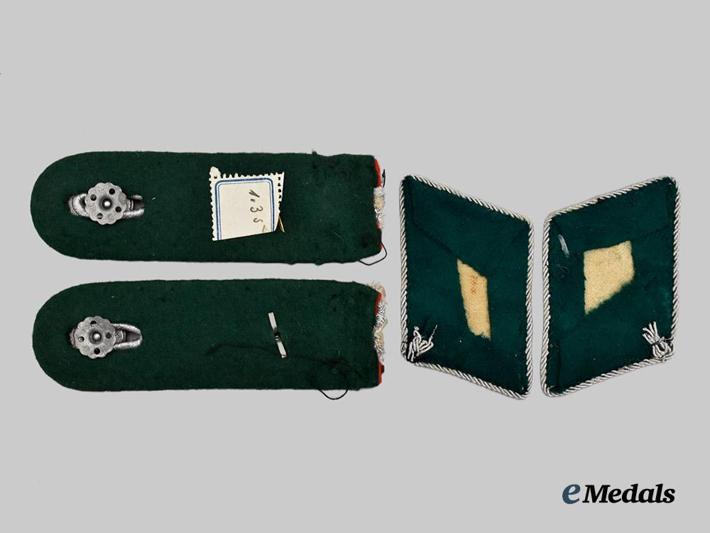 germany,_luftwaffe._a_set_of_administration_kriegsoberinspektor_rank_insignia___m_n_c5501