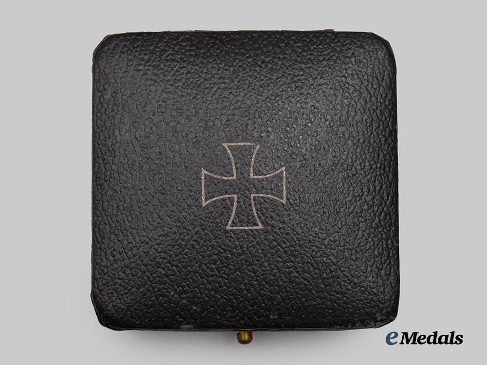 germany,_wehrmacht._a1939_iron_cross_i_class,_double-_marked_version_with_case,_by_steinhauer&_lück___m_n_c5505