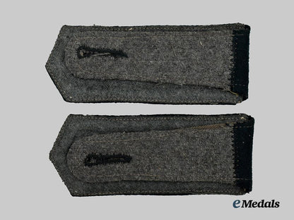 germany,_heer._a_set_of_oberfeldwebel_shoulder_straps,_first_pattern___m_n_c5505