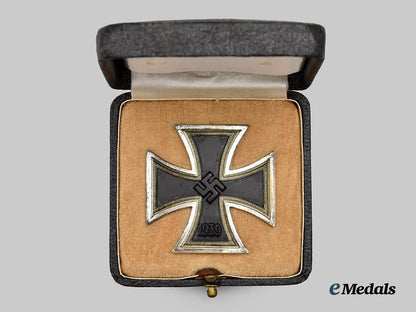 germany,_wehrmacht._a1939_iron_cross_i_class,_double-_marked_version_with_case,_by_steinhauer&_lück___m_n_c5507