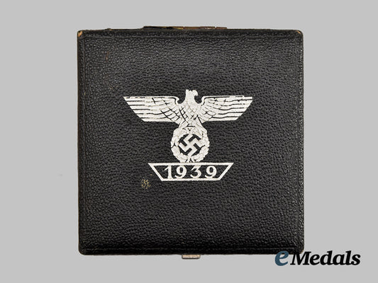 germany,_wehrmacht._a1939_clasp_to_the_iron_cross_i_class,_type_i_i_with_case,_by_an_unknown_maker___m_n_c5509