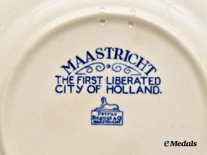 netherlands._a_plate_commemorating_the_liberation_of_the_first_dutch_city-_maastricht_on_september14th,1944___m_n_c5511