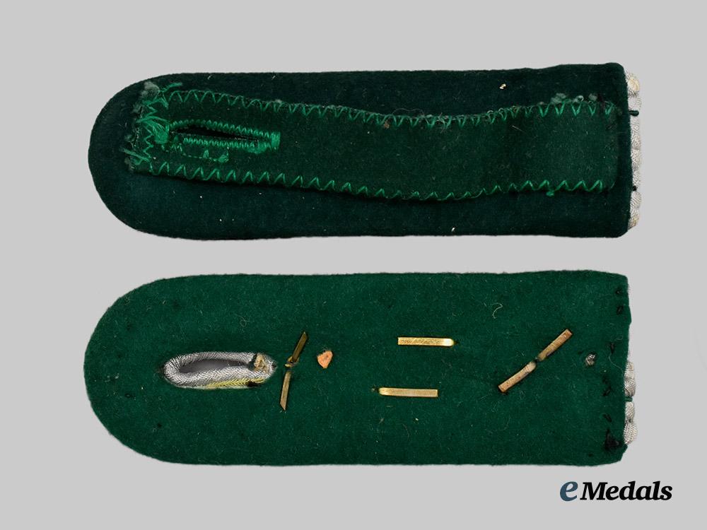 germany,_heer._a_set_of_technical_administration_officer-_grade_shoulder_boards___m_n_c5517