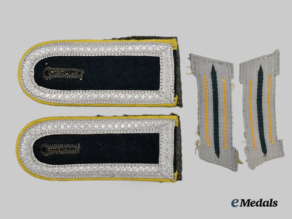 germany,_heer._a_set_of_signals_unterfeldwebel_rank_insignia___m_n_c5520