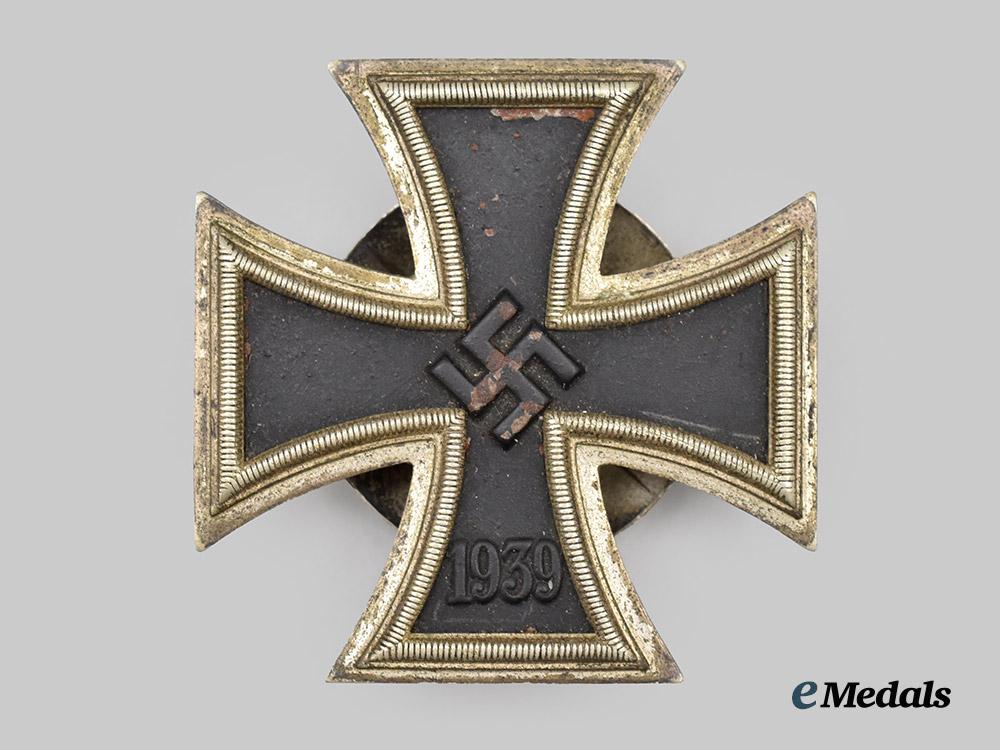 germany,_wehrmacht._a1939_iron_cross_i_class,_screwback_version,_by_c._f._zimmermann___m_n_c5524
