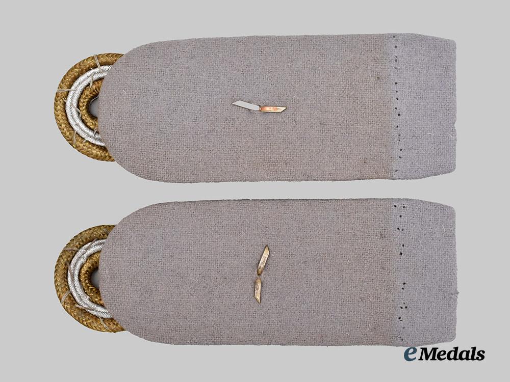 germany,_s_s._a_set_of_waffen-_s_s_gruppenführer_shoulder_boards___m_n_c5529