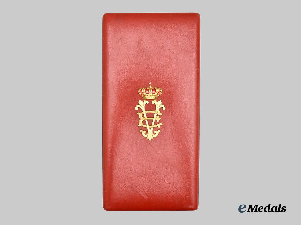 italy._kingdom._a_cased_order_of_the_crown_of_italy_in_gold,_grand_cross_set,_c.1900___m_n_c5535