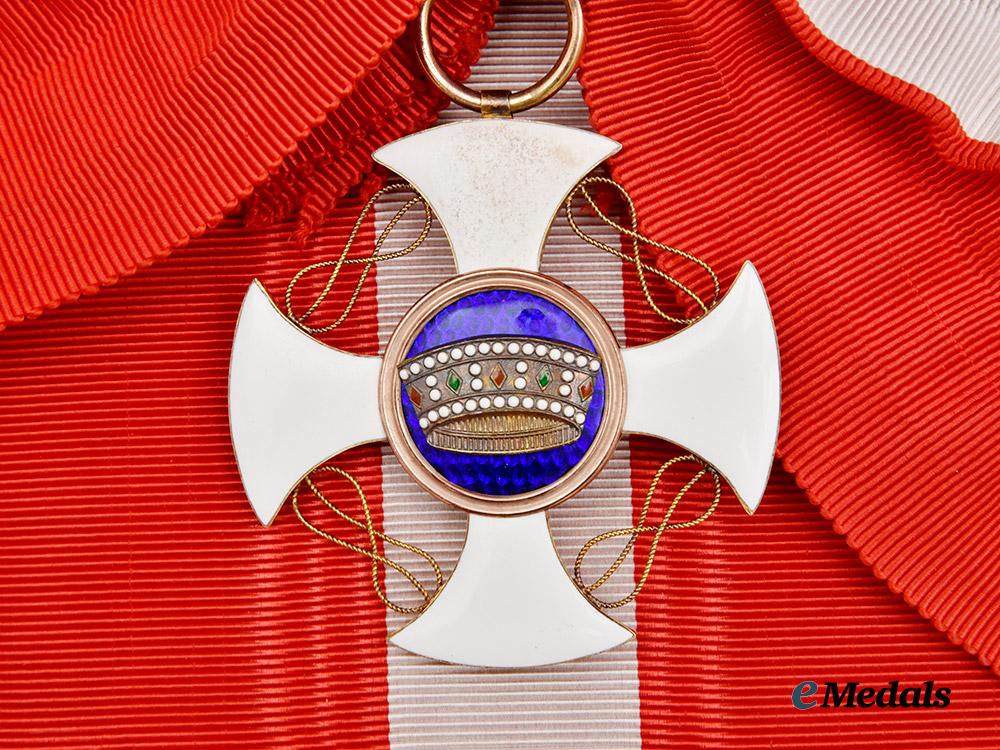 italy._kingdom._a_cased_order_of_the_crown_of_italy_in_gold,_grand_cross_set,_c.1900___m_n_c5539