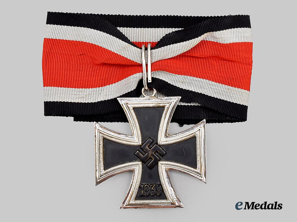 germany,_federal_republic._a_knight’s_cross_of_the_iron_cross,_exhibition_example_by_steinhauer&_lück,_c.1960___m_n_c5543