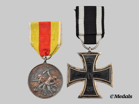 germany,_imperial._a_pair_of_decorations_for_first_world_war_combatants___m_n_c5549