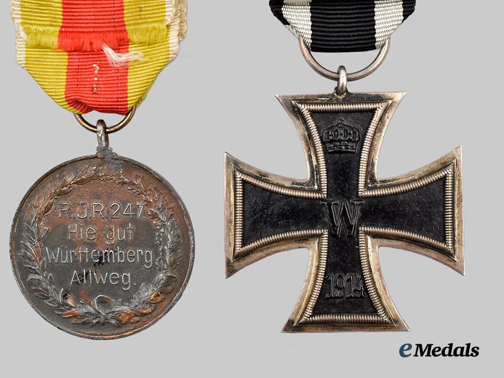 germany,_imperial._a_pair_of_decorations_for_first_world_war_combatants___m_n_c5552