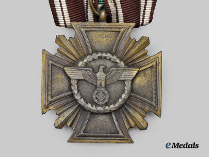 germany,_n_s_d_a_p._a_long_service_award,_i_i_i_class_for10_years,_on_single_mount___m_n_c5567