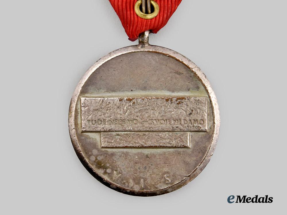 yugoslavia,_socialist_republic._a_memorial_medal_of_the_v_i_s,_c.1955___m_n_c5569