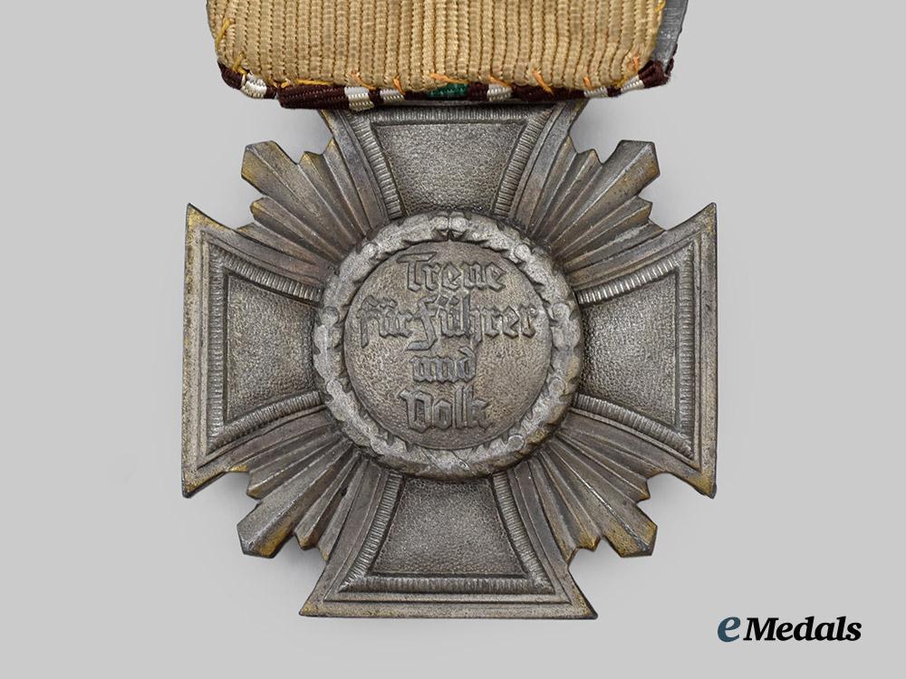 germany,_n_s_d_a_p._a_long_service_award,_i_i_i_class_for10_years,_on_single_mount___m_n_c5569