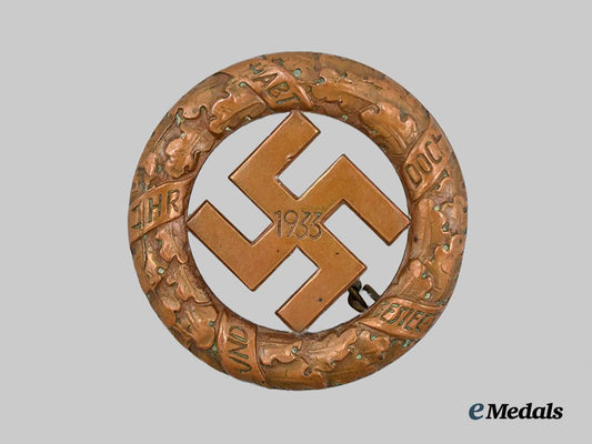 germany,_n_s_d_a_p._a1933_gau_munich_commemorative_badge,_by_deschler&_sohn___m_n_c5576