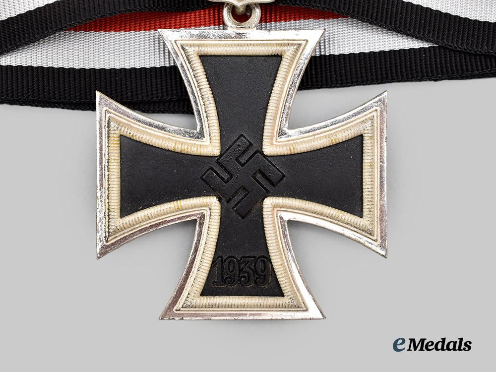 german,_federal_republic._a_knight’s_cross_of_the_iron_cross_with_oak_leaves,_early_exhibition_example_by_steinhauer&_lück___m_n_c5591