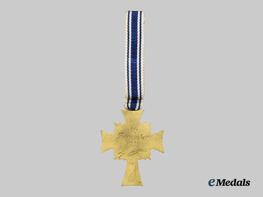 germany,_third_reich._an_honour_cross_of_the_german_mother,_gold_grade_with_case,_by_c._f._zimmermann___m_n_c5597