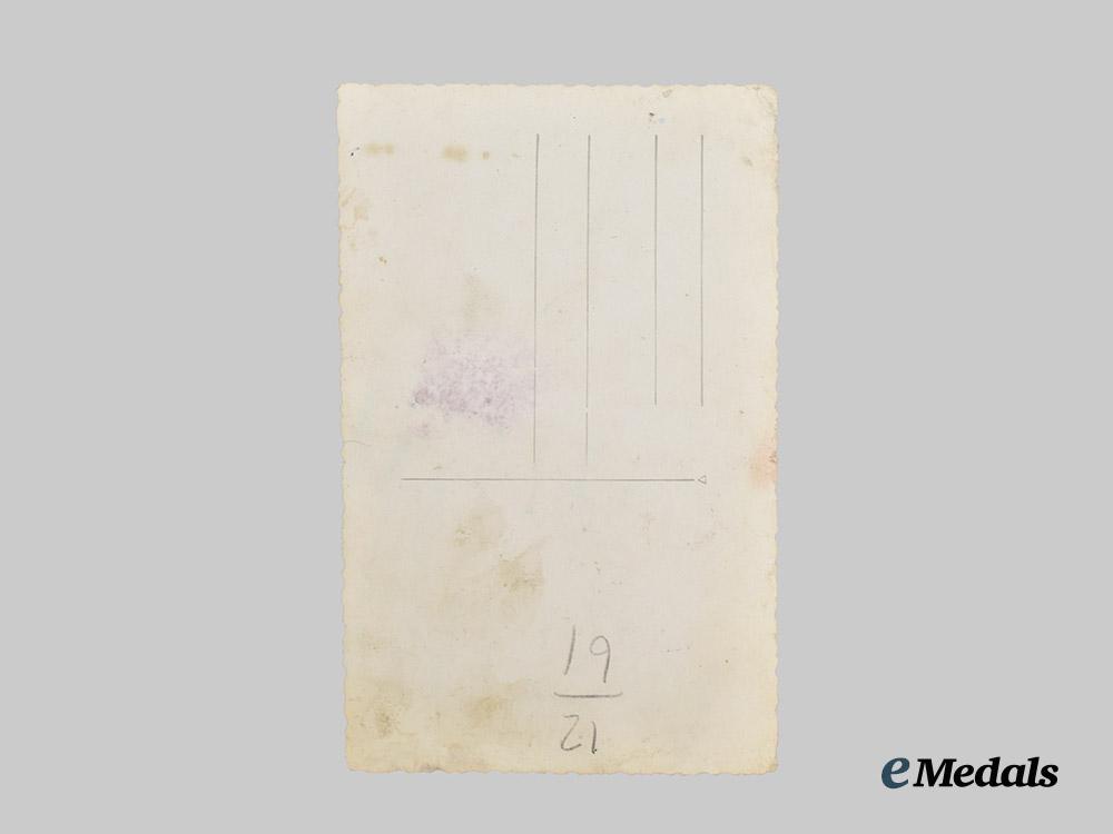 international._a_lot_of_second_war_photographs___m_n_c5639