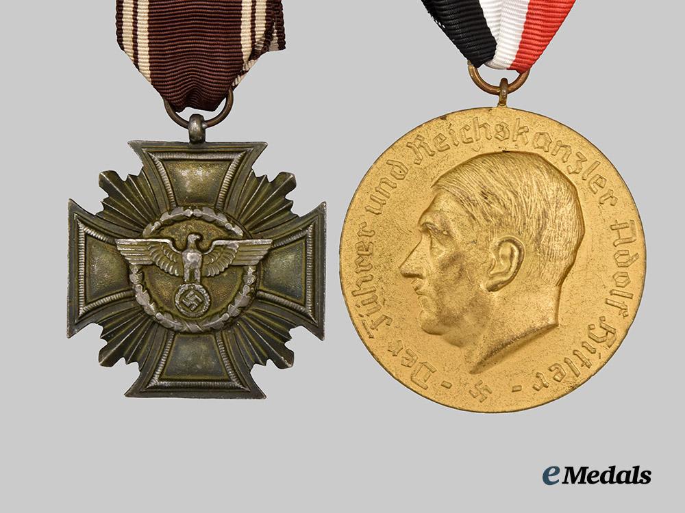 germany,_third_reich._a_mixed_lot_of_service_awards_for_political_and_military_personnel___m_n_c5639