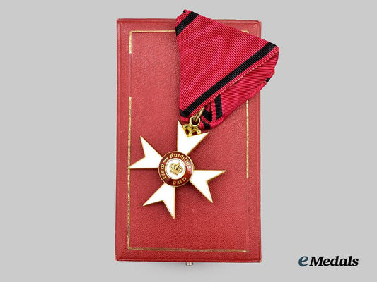 württemberg,_kingdom._an_order_of_the_württemberg_crown,_knight’s_cross_with_case,_c.1916___m_n_c5645