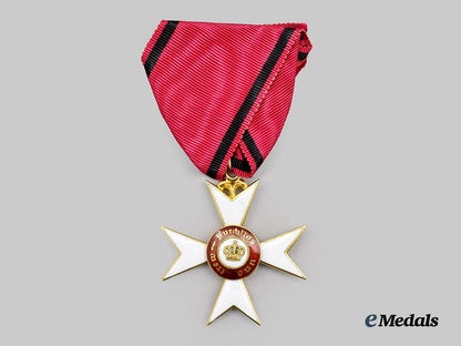 württemberg,_kingdom._an_order_of_the_württemberg_crown,_knight’s_cross_with_case,_c.1916___m_n_c5650