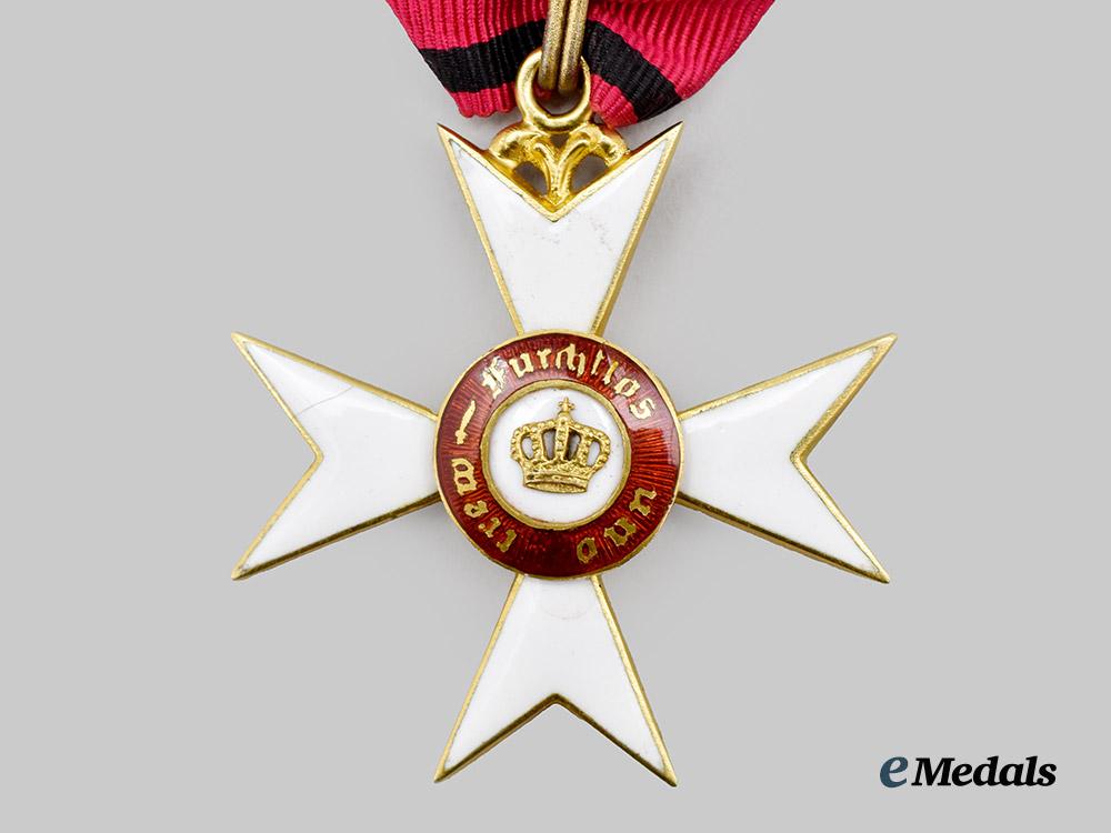 württemberg,_kingdom._an_order_of_the_württemberg_crown,_knight’s_cross_with_case,_c.1916___m_n_c5651